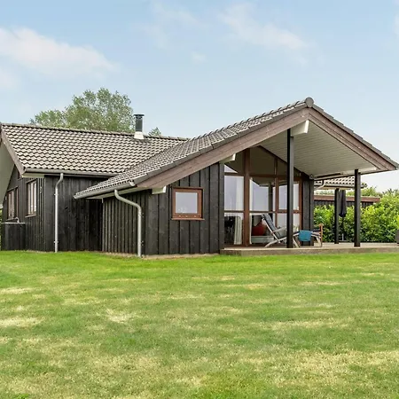 Juliana - 400m From The Sea By Interhome *