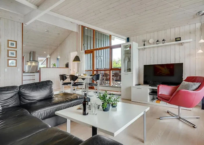 Juliana - 400m From The Sea By Interhome